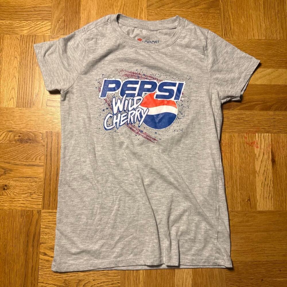 Pepsi Wild Cherry Graphic T-Shirt Gray Size Large 2021 Soda Logo Tee